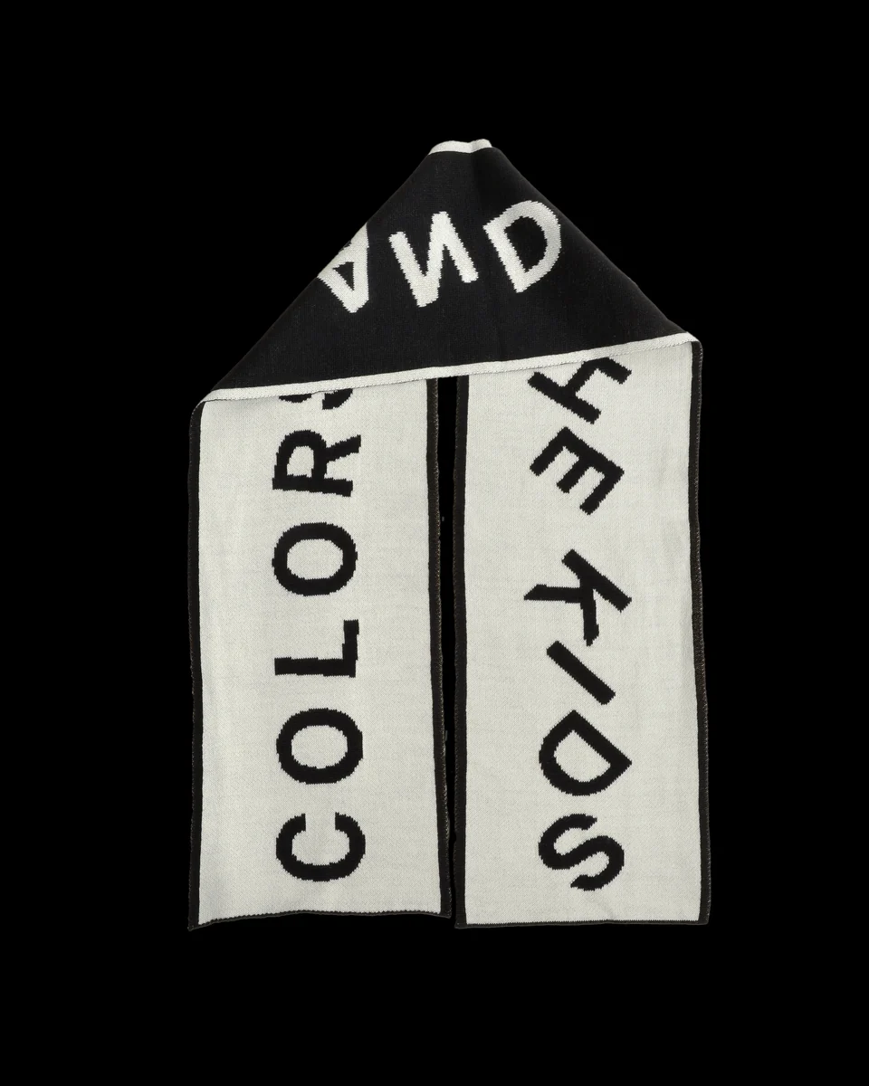 scarf_bw_product_v01.jpg