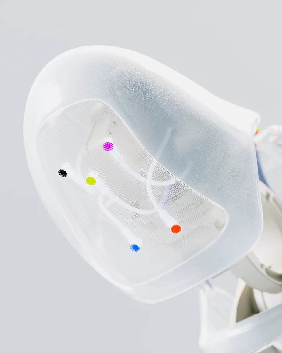 catk_robots_prod_sh030_dock_v021_jk_still_v001_0288_edit.jpg