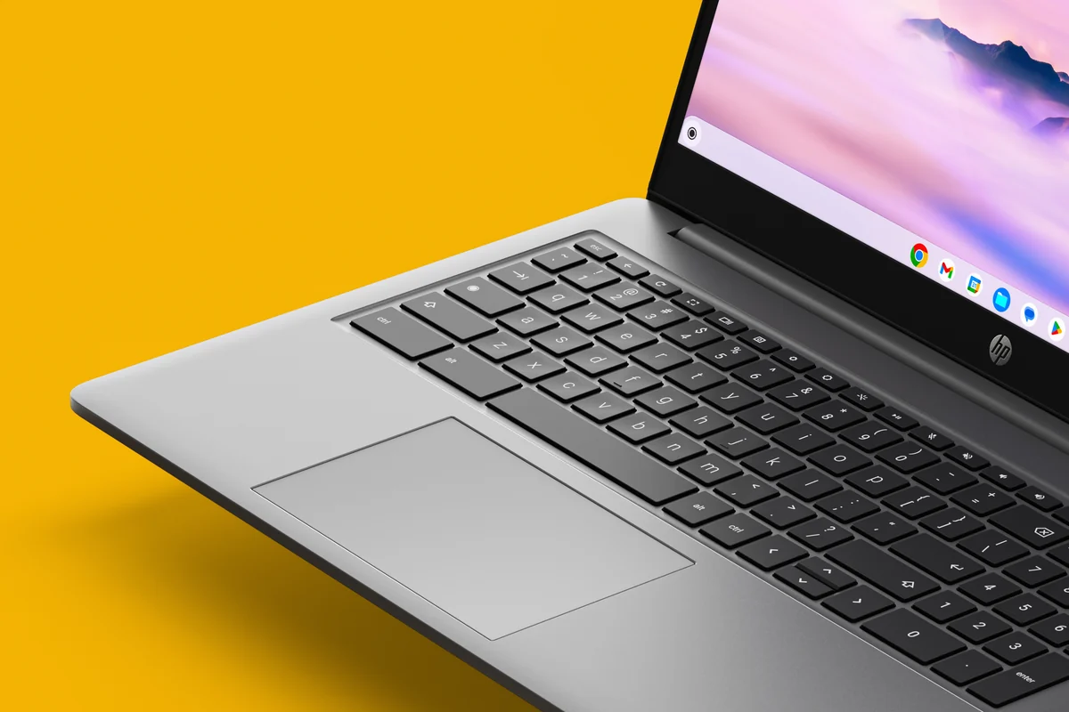 chromebook_dev_01_yaviks_hp_miamibay_portfolio_rs_v003_comp_v001_rs.jpg