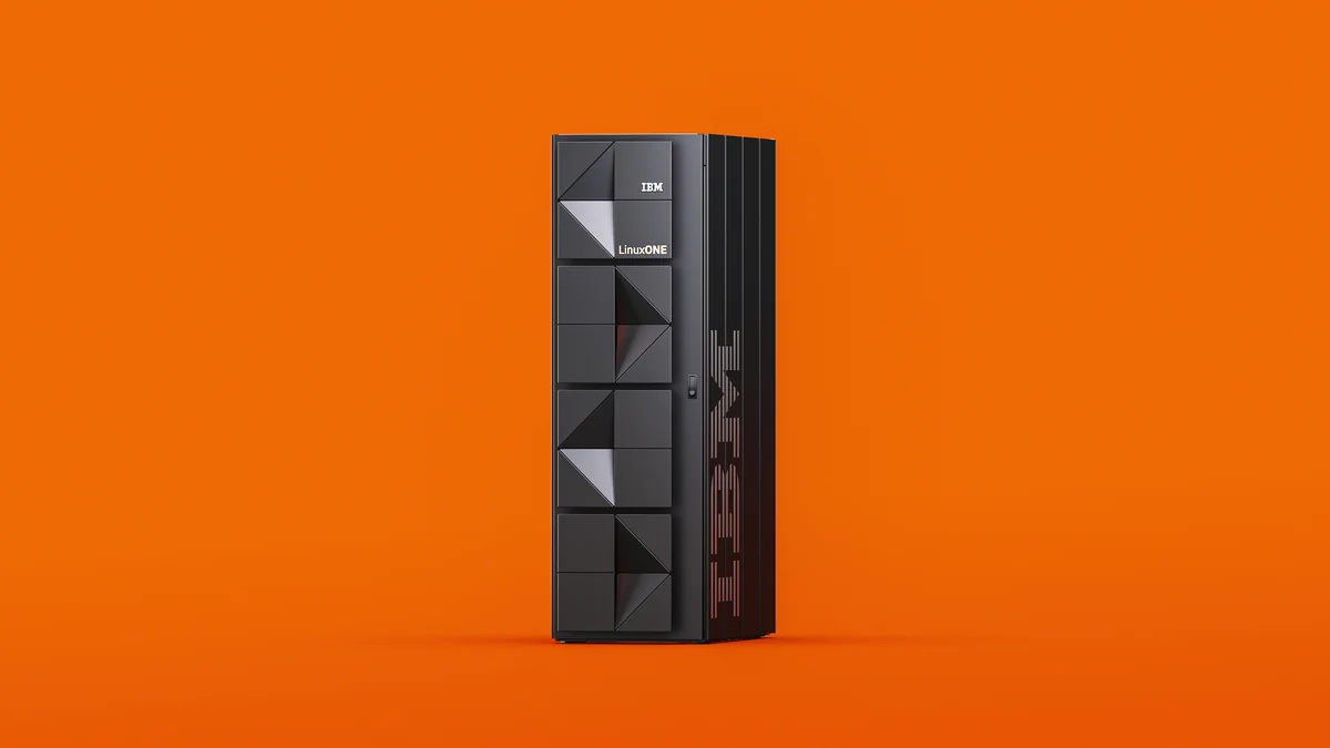 ibm_linuxone_prod_sh110_server_v004_rs_0201.jpg