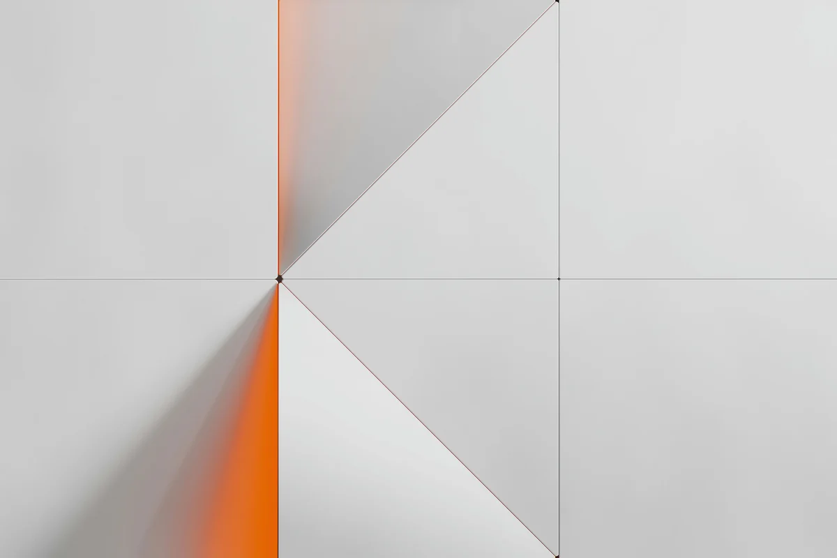 ibm_linuxone_triangleloop_white_image04_ll_v001_rs_6k.jpg